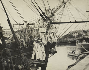 Constitution's crew along the bow of the ship, 1931. USS Constitution Museum Collection.
