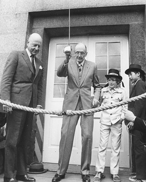 Samuel Eliot Morison cutting the ribbon to open the USS Constitution Museum